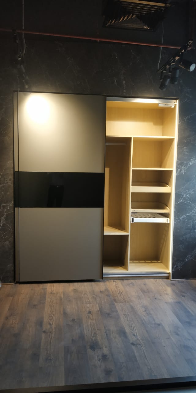 affordable-budget-wardrobes-prices-largest-dealers-manufacturers-in-noida-greater-noida-india